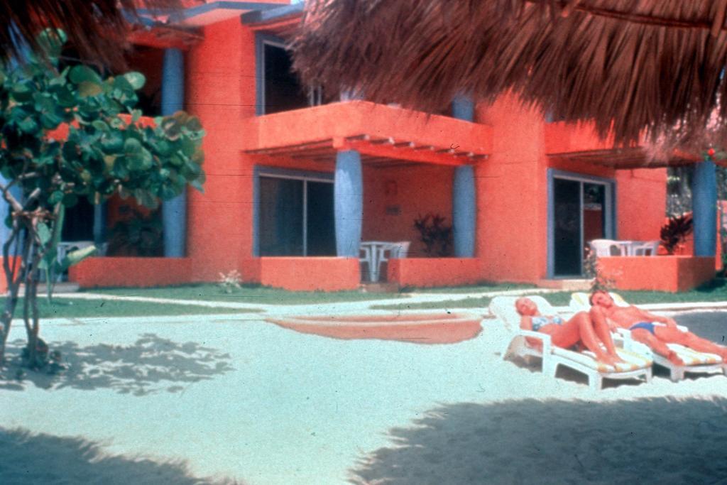 Hotel Villa Mexicana Zihuatanejo Exterior photo